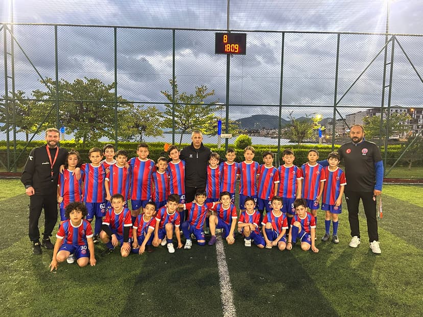 Ünye İdman Yurdu Yükselmeye Devam Ediyor